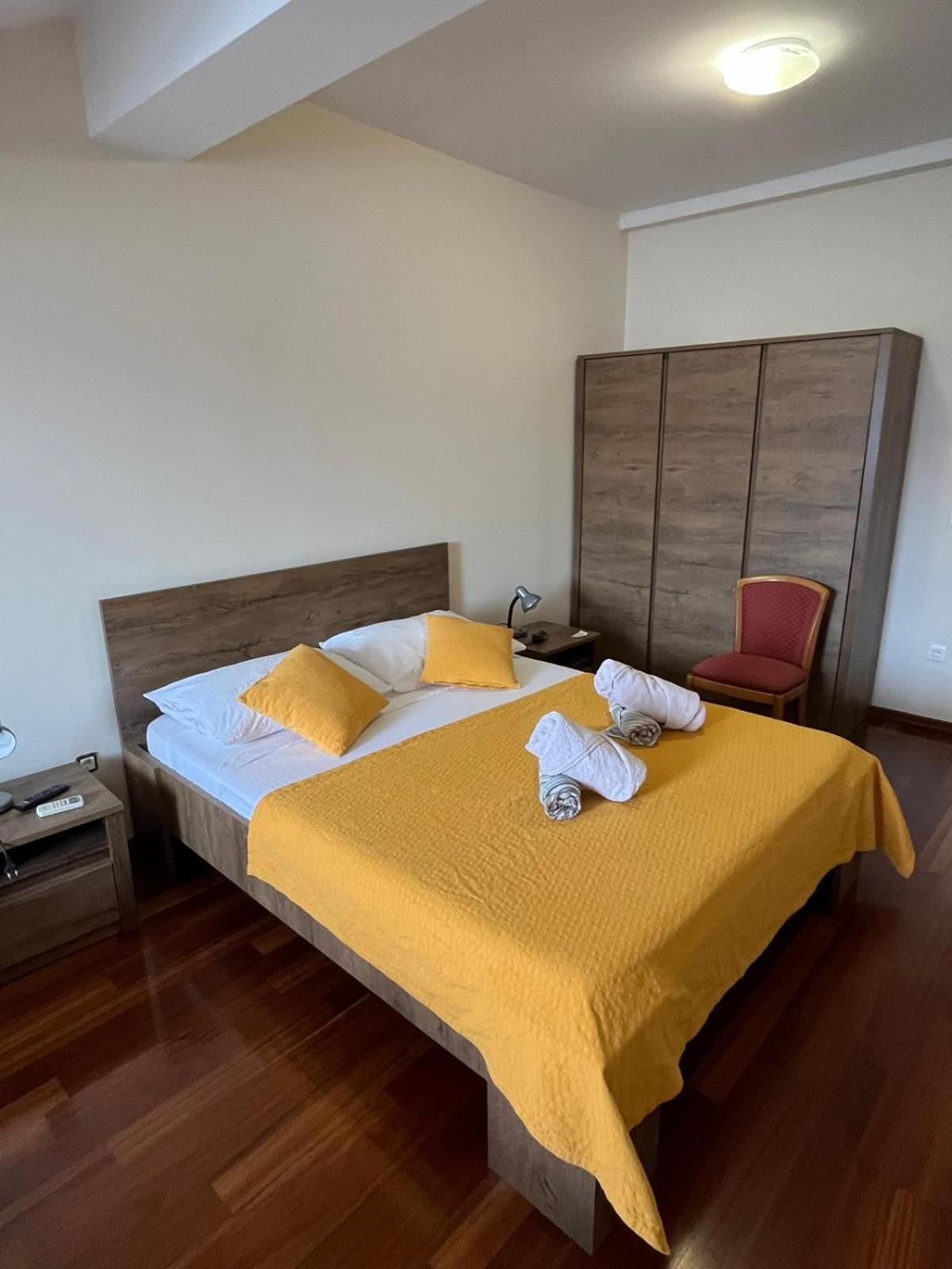 Boutique Tomic 3*